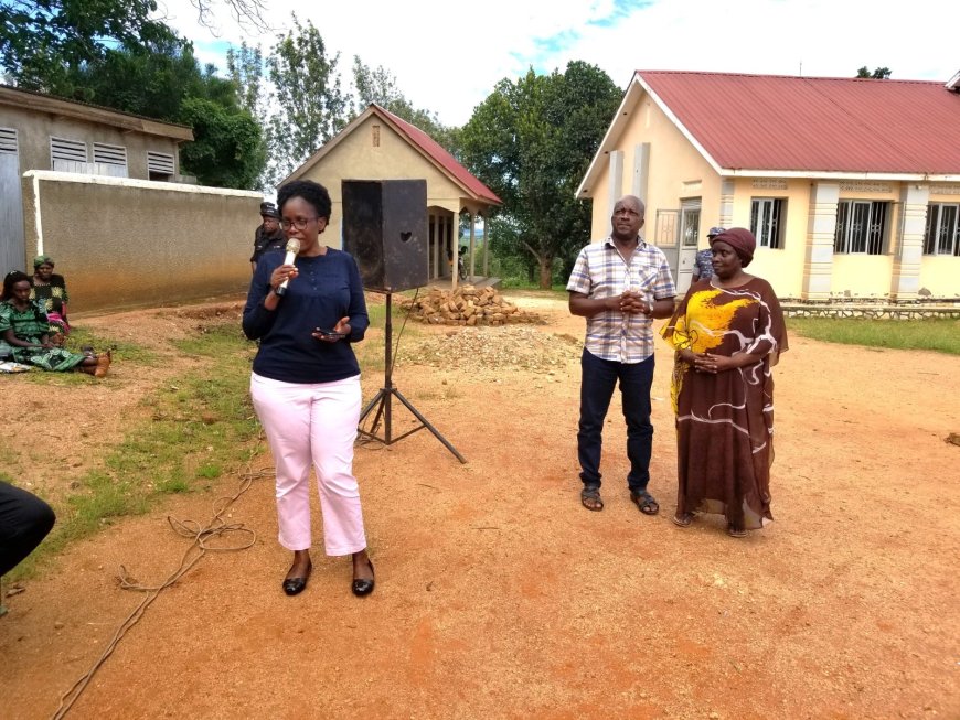 Lands Minister intervenes in Mubende land disputes, applauds land registration in the district.