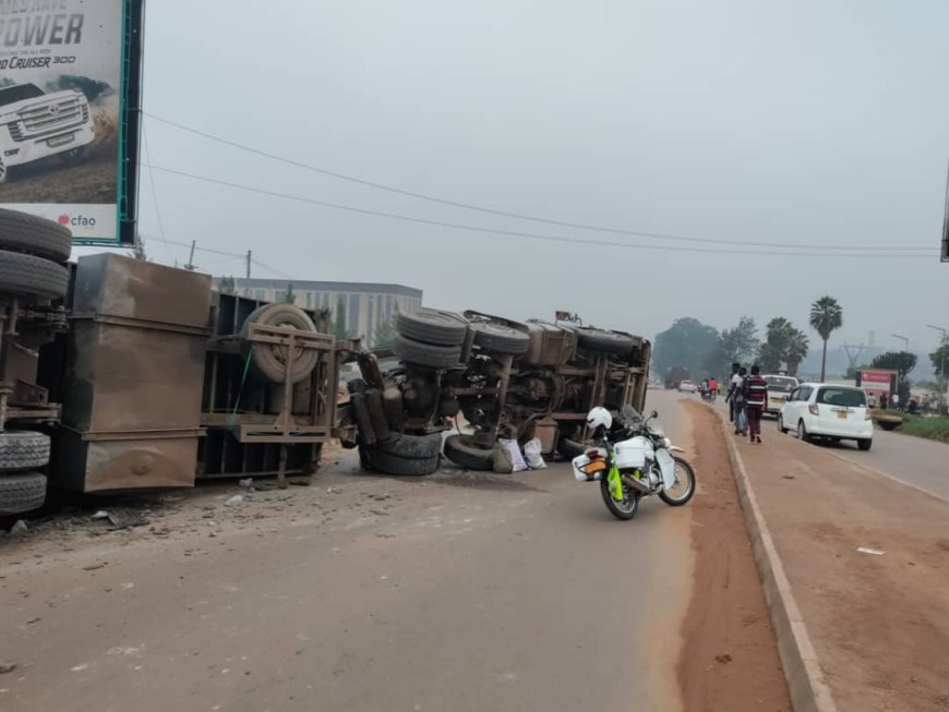 Traffic Paralyzed in Namanve after Trailer Driver Loses Control causing Accident 