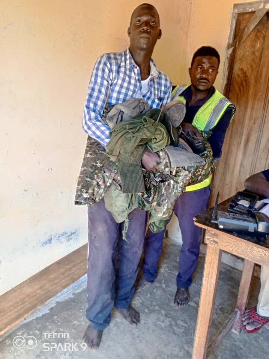 Police Arrests Armed Robbers with UPDF Uniforms, Knives