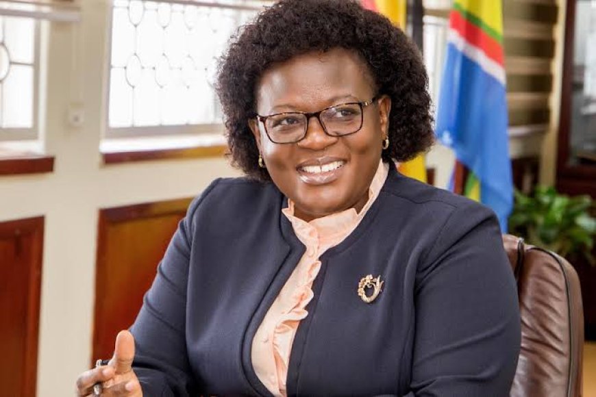 Kitteezi Landfill Saga:Police Search Sacked KCCA Boss Dorothy Kisaka's Home