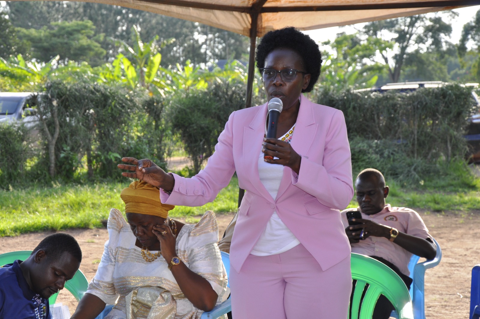 Top Story!! Minister Nabakooba Stops Land Activities In Nakaseke, Orders Investigations Over Disputes