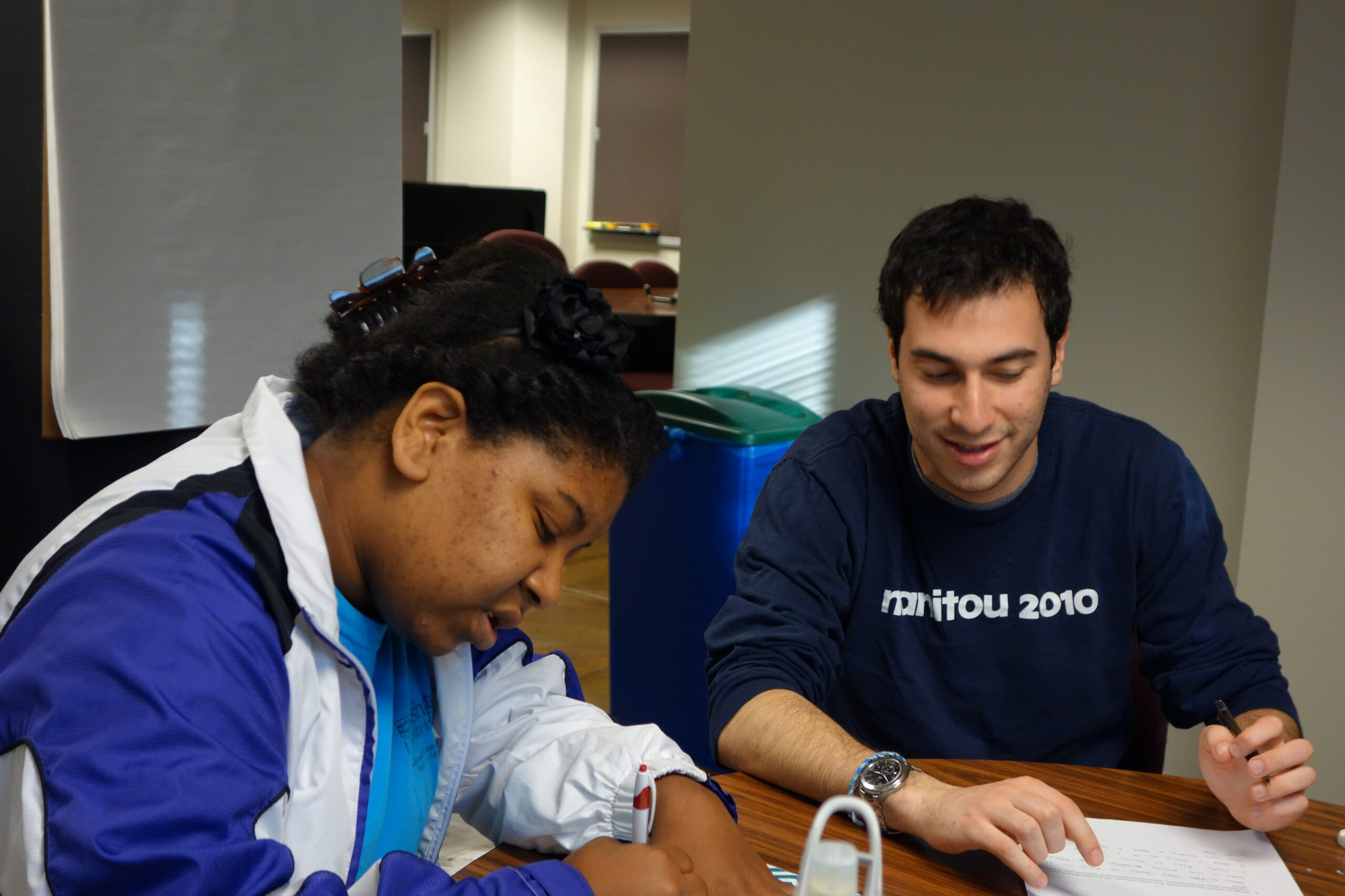 7 Fake-Friendly Tactics Men Use to Make You Think He’s a Good Guy (When He’s Not)