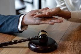 The Quiet Moments That Make You Question Divorce—and What They Reveal About How Far You’ve Come