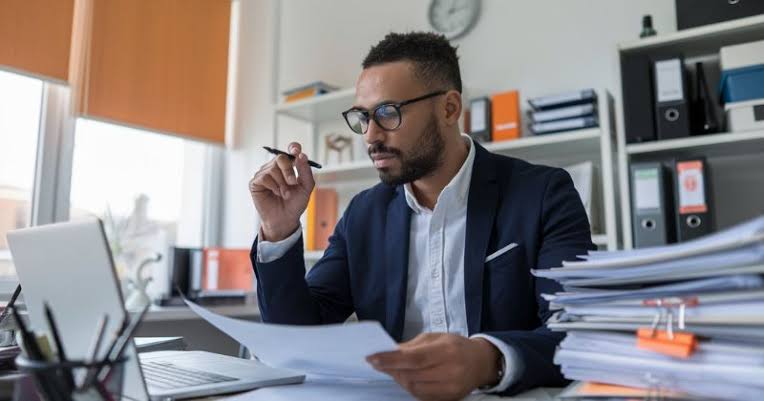 When Checking on a Late Paycheck Gets You in Trouble – What Workers Must Know