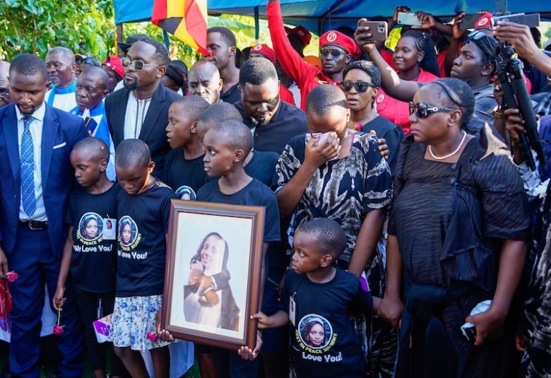 Children Left Alone to Bury Their Mother! Justice Fredrick Egonda Ntende Speaks Out After the Painful Loss in Alex Mufumbiro’s Family