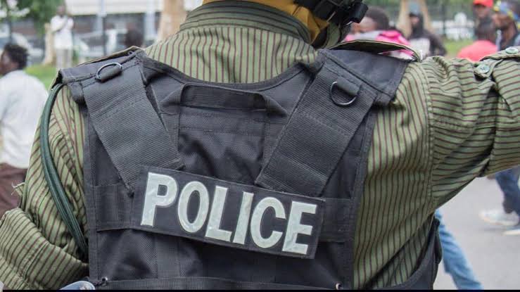 Horny Police Officer Arrested Over Defling a 16 year old girl