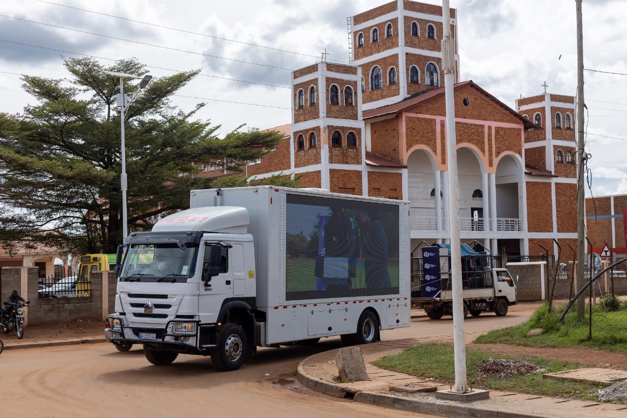 UCC OFFERS BROADCAST RIG VAN FOR FREE TO FILMMAKERS